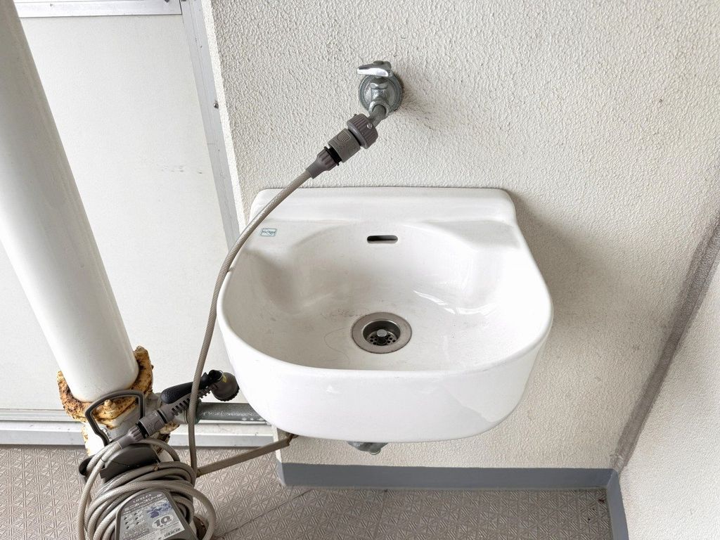 その他設備　スロップシンク付のバルコニー