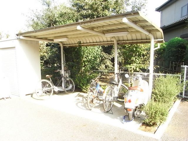 その他共有部分　屋根付き駐輪場