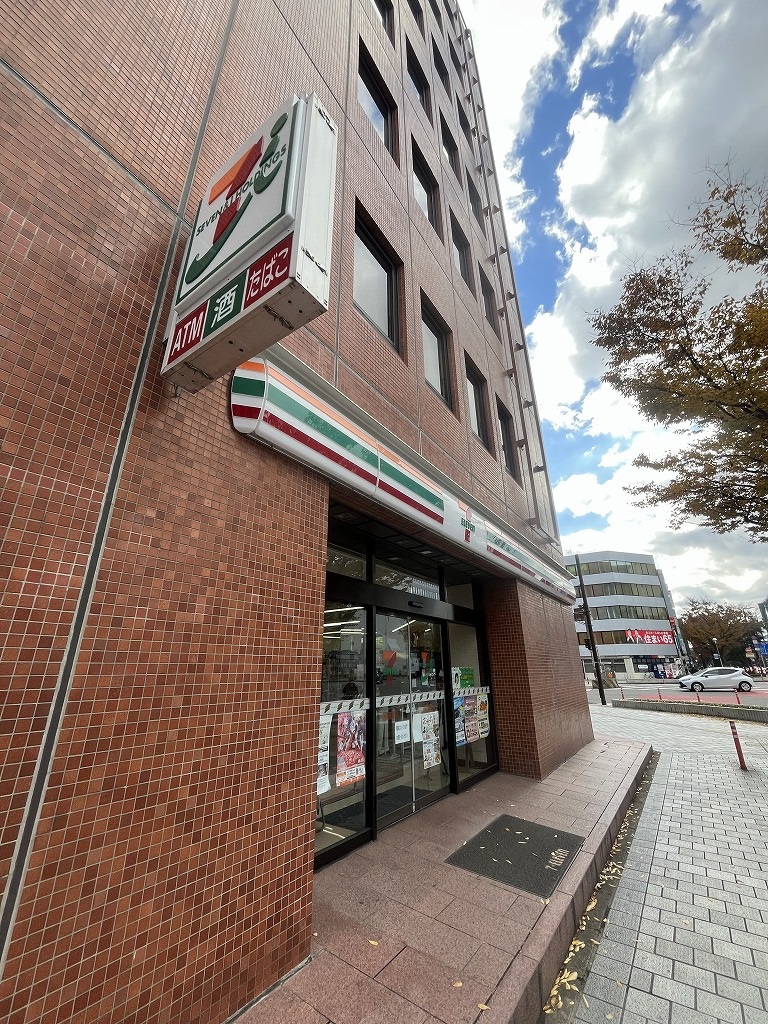 コンビニ　セブンイレブン博多蔵本店（コンビニ）まで357m