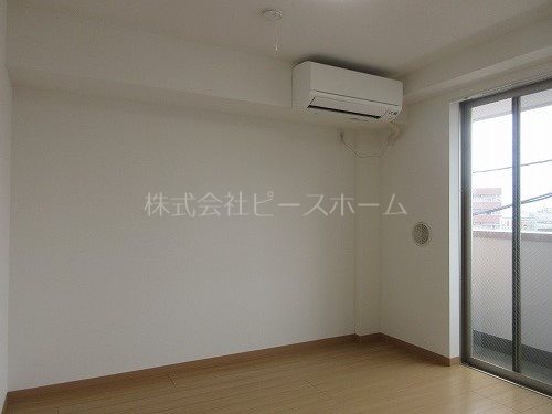 居室・リビング　※別号室参考写真