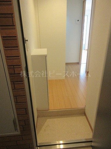玄関　※別号室参考写真