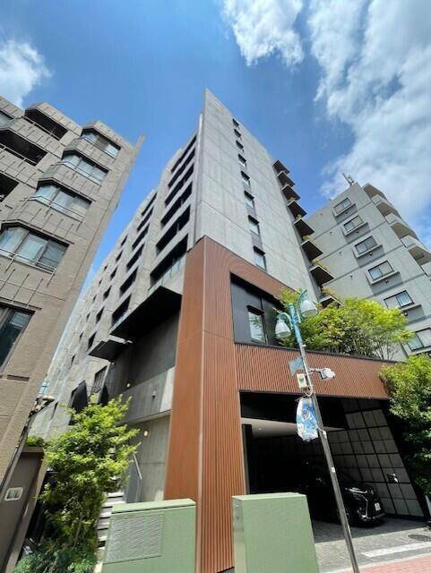 建物外観　オートロック完備