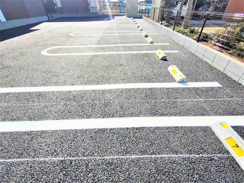 駐車場　敷地内に駐車場をご用意