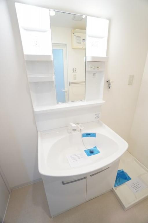 洗面設備　※同物件の写真です。