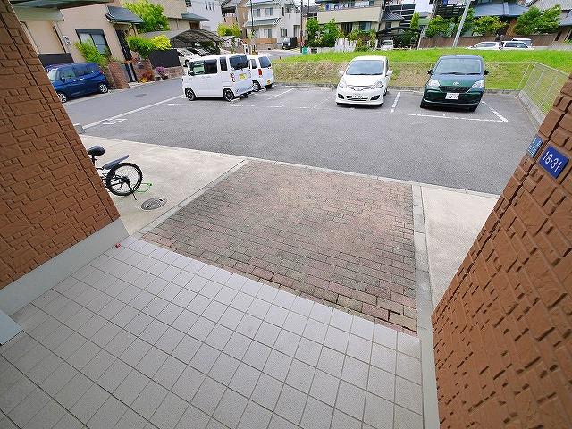 エントランス　建物の内部です