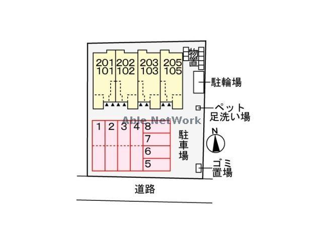 建物外観　駐車場