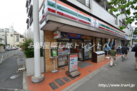 コンビニ　セブンイレブン 新宿若松町店（コンビニ）まで60m