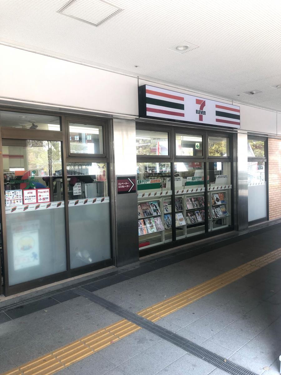 コンビニ　セブンイレブン勝どき駅前店（コンビニ）まで10m