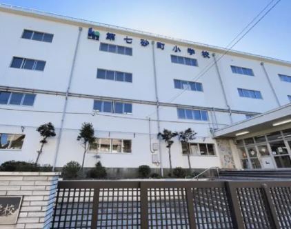 小学校　第七砂町小学校（小学校）まで3953m