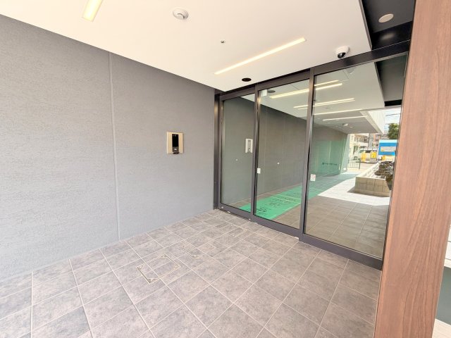 エントランス　綺麗なエントランスです。