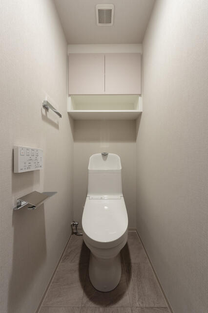 トイレ　※写真は同タイプ住戸です。