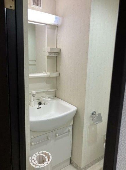 洗面設備　別部屋参照写真