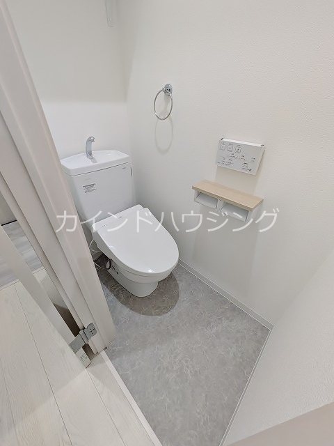 トイレ　温水洗浄便座