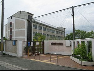 中学校　第十八中学校（中学校）まで807m
