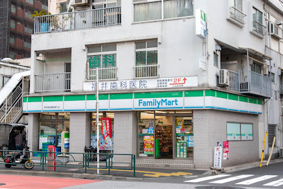 コンビニ　ファミリーマート 西早稲田諏訪通り店（コンビニ）まで107m