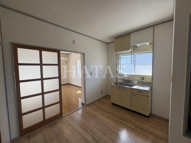 キッチン　同物件別部屋です