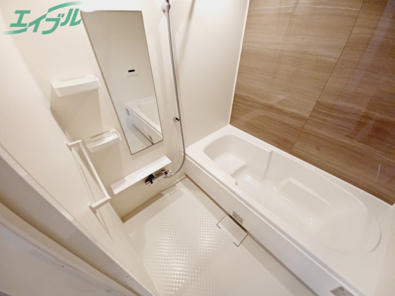バス・シャワールーム　同型参考写真