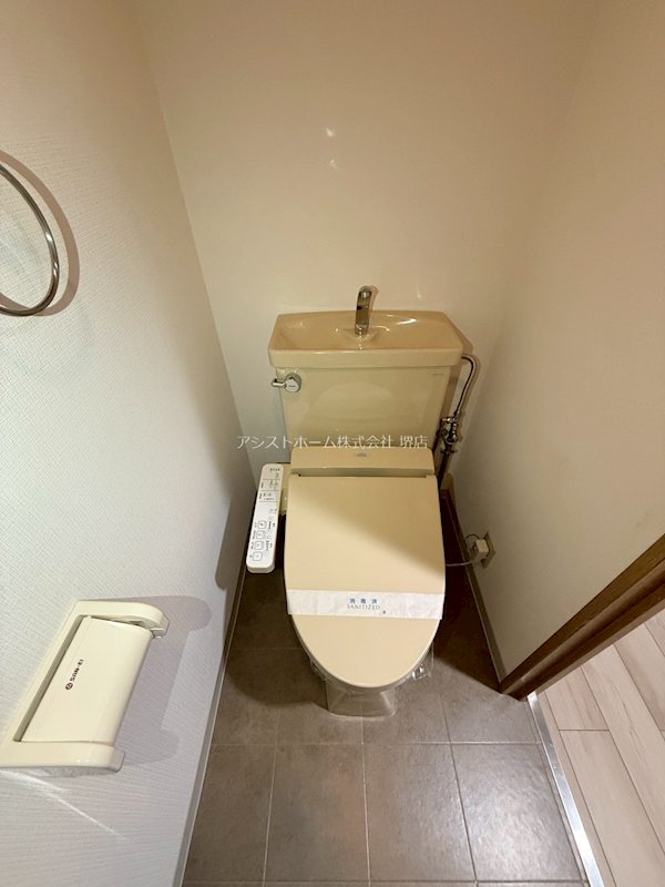 トイレ　ウォッシュレット付き