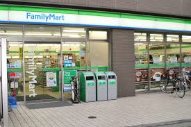 コンビニ　ファミリーマート 堺駅南口店（コンビニ）まで151m