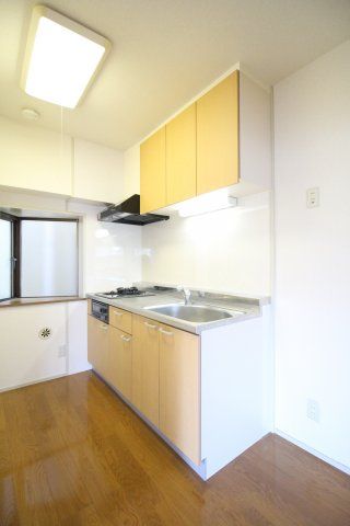 キッチン　（別タイプ参考写真）コーポフェリーチェ　豊島区駒込1