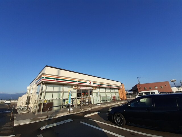 コンビニ　セブンイレブン五泉三本木店（コンビニ）まで621m