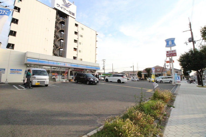 コンビニ　ローソン 遠里小野店（コンビニ）まで120m