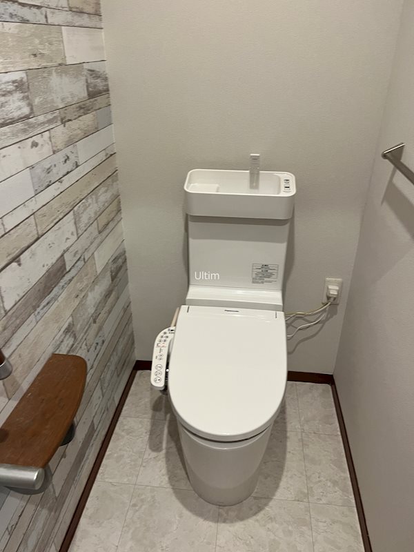 トイレ　別室の画像です、ご参考までに