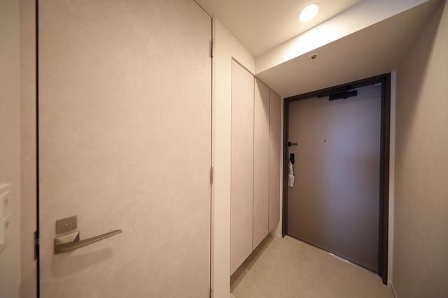 ブランシエスタ入谷グランデの玄関写真