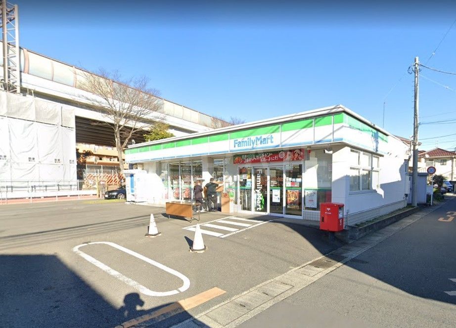 コンビニ　ファミリーマート茅ヶ崎赤羽根店（コンビニ）まで390m