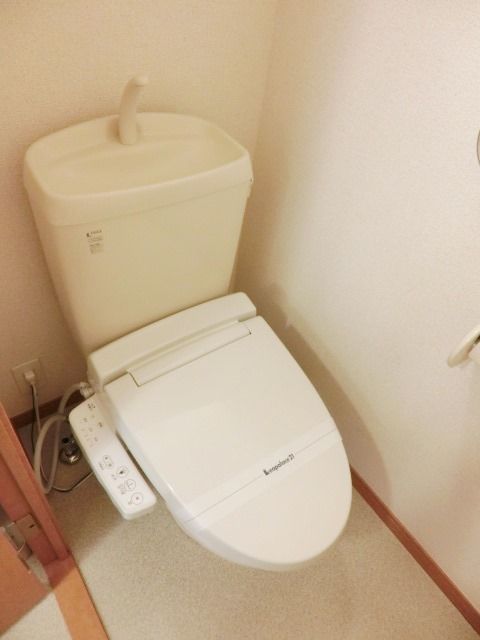 トイレ　ウォシュレット付きのトイレです