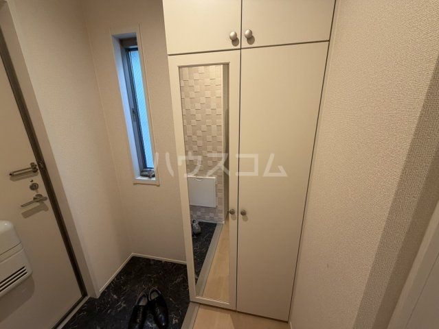 ラシーネフィーユの玄関写真