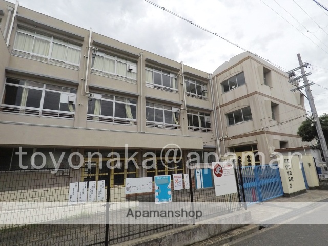 小学校　桜塚小学校（小学校）まで380m