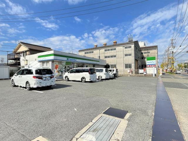 コンビニ　ファミリーマート大同町店（コンビニ）まで363m