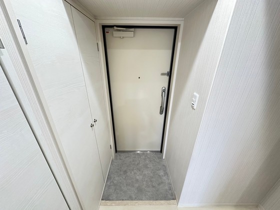 玄関　※別部屋の写真です