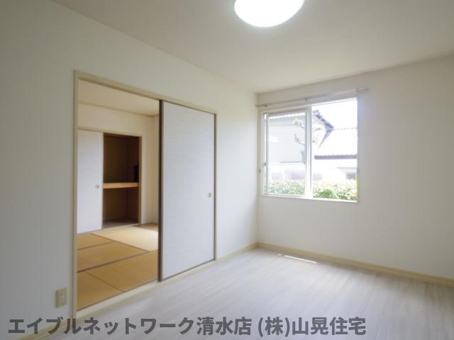 その他部屋・スペース　こちらのリビングで趣味の時間をお楽しみください