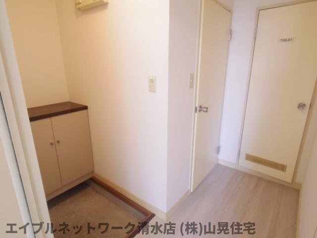 玄関　使いやすい居間です