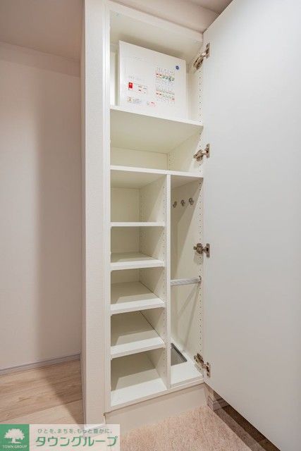玄関　※写真は同タイプ住戸です。