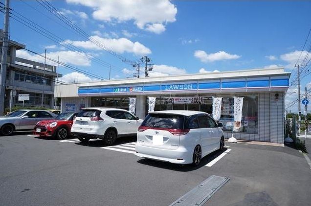 コンビニ　ローソン 緑三保町店（コンビニ）まで670m