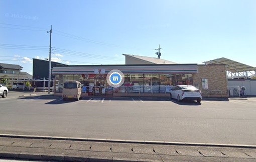 コンビニ　セブンイレブン伊勢崎流通団地東店（コンビニ）まで609m