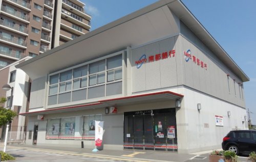 銀行　南都銀行 精華支店（銀行）まで162m