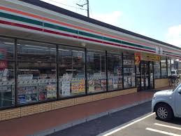 コンビニ　セブンイレブン 東松山幸町店（コンビニ）まで323m