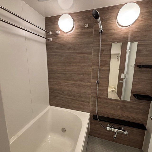 バス・シャワールーム　※写真は同タイプ住戸です。
