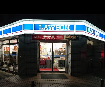 コンビニ　ローソン 中央南船場一丁目店（コンビニ）まで129m