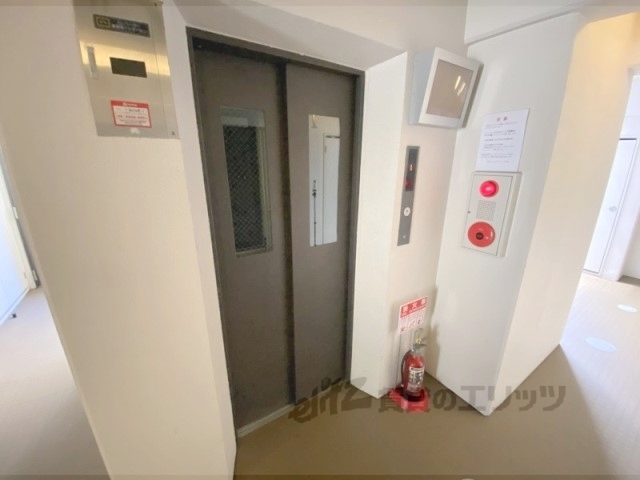 その他　エレベーター