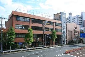 小学校　台東区立根岸小学校（小学校）まで1008m