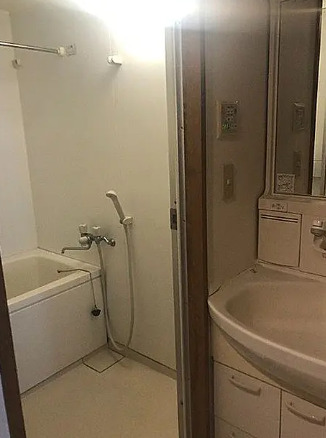 バス・シャワールーム　別部屋の画像を使用しております。