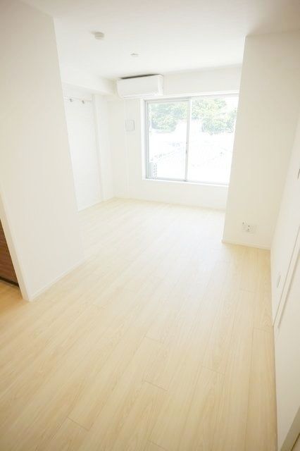 居室・リビング　★バス・トイレ別のお部屋です。★