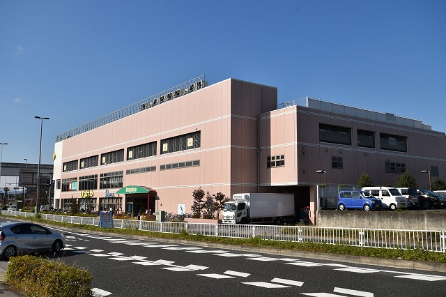 スーパー　いなげや 日野万願寺駅前店（スーパー）まで907m
