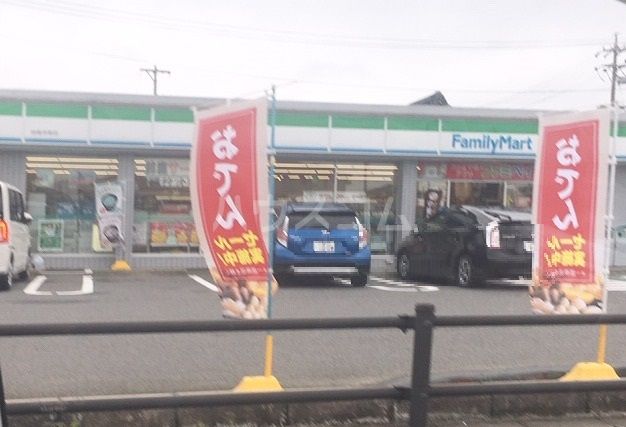 コンビニ　ファミリーマート 鈴鹿寺家店（コンビニ）まで465m