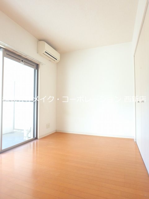 居室・リビング　※同建物内別部屋参考写真